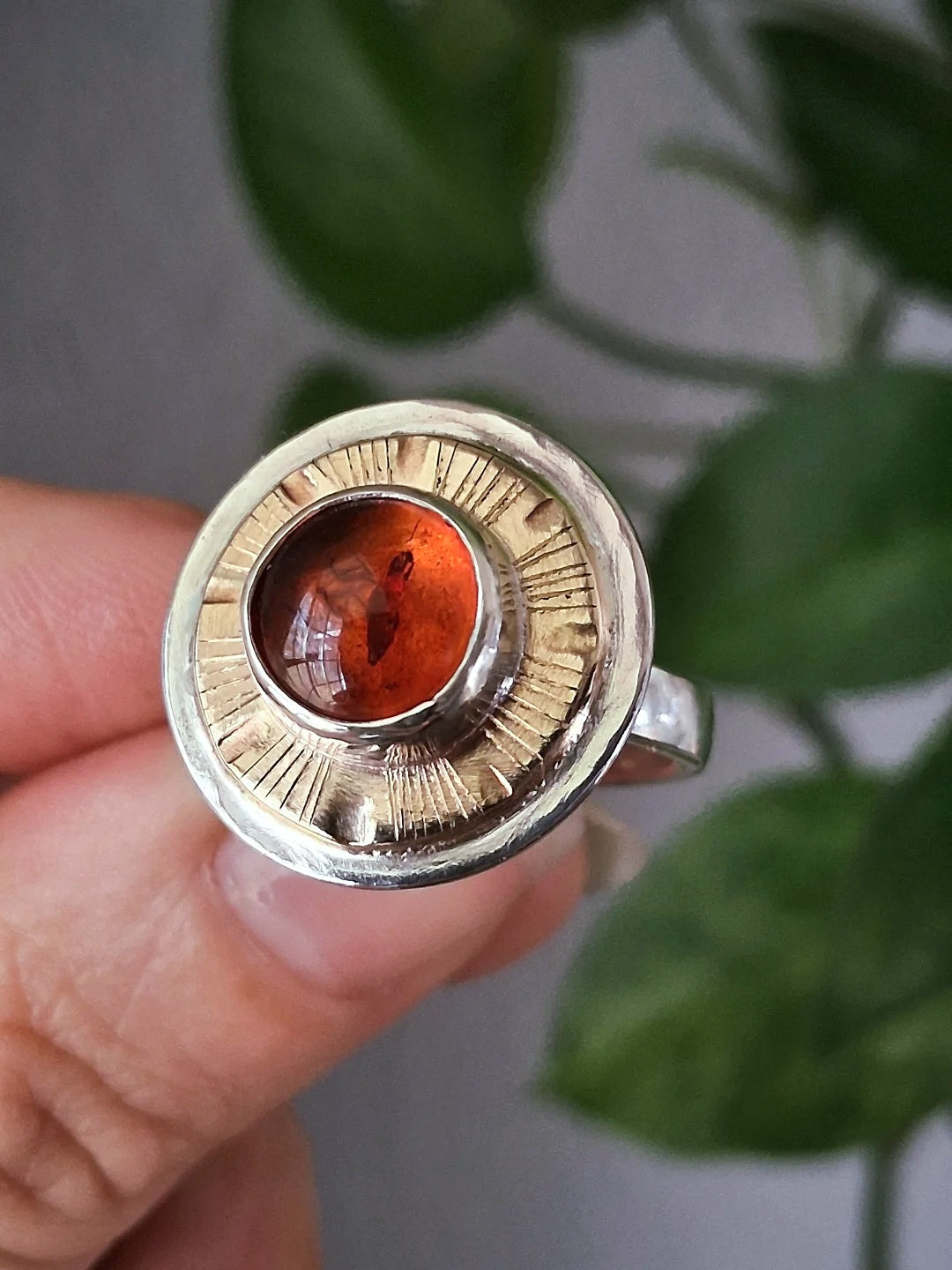 Inner Compass Empower-Ring - Baltic Amber Harvest Moon
