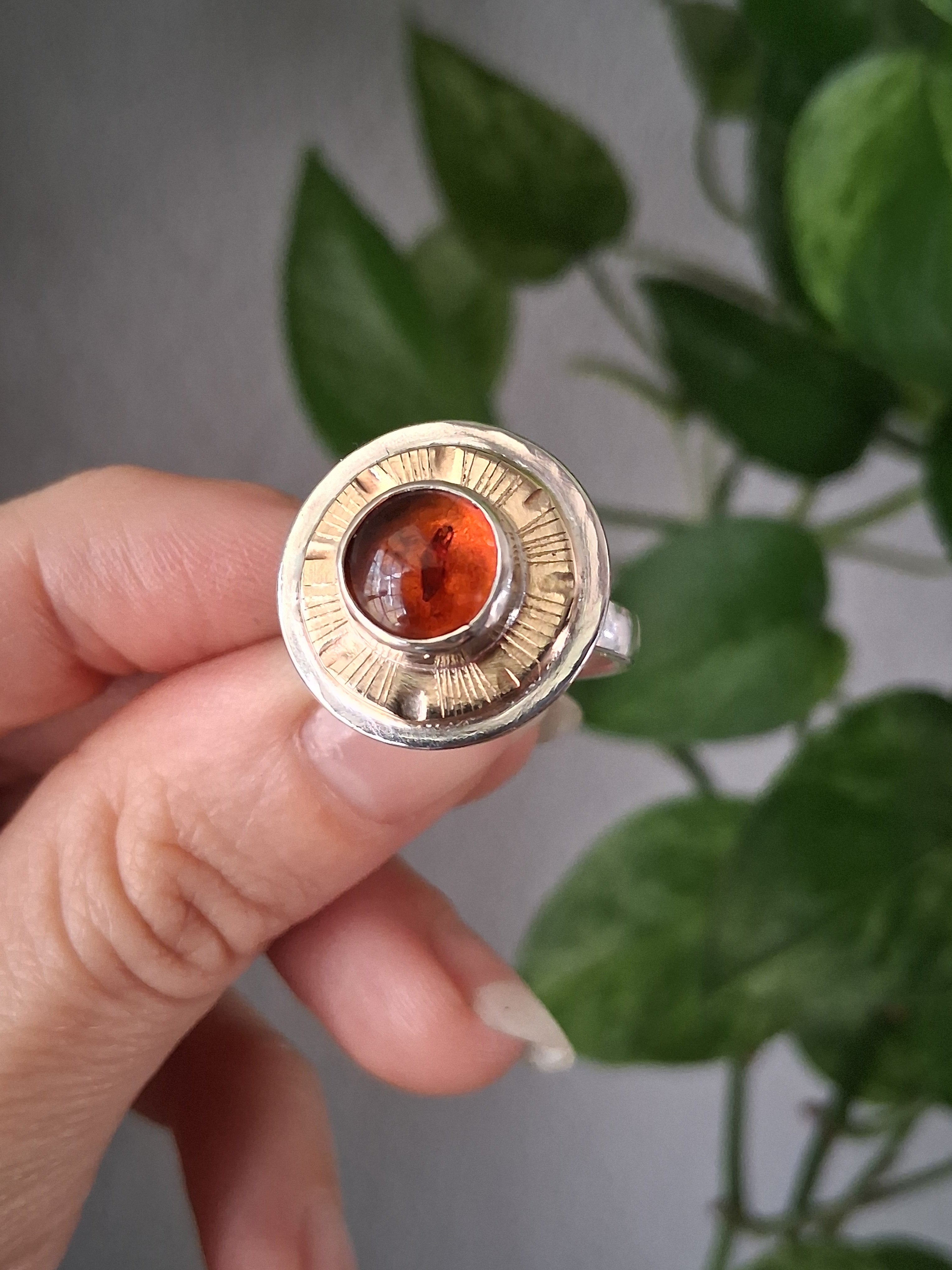 Inner Compass Empower-Ring - Baltic Amber Harvest Moon
