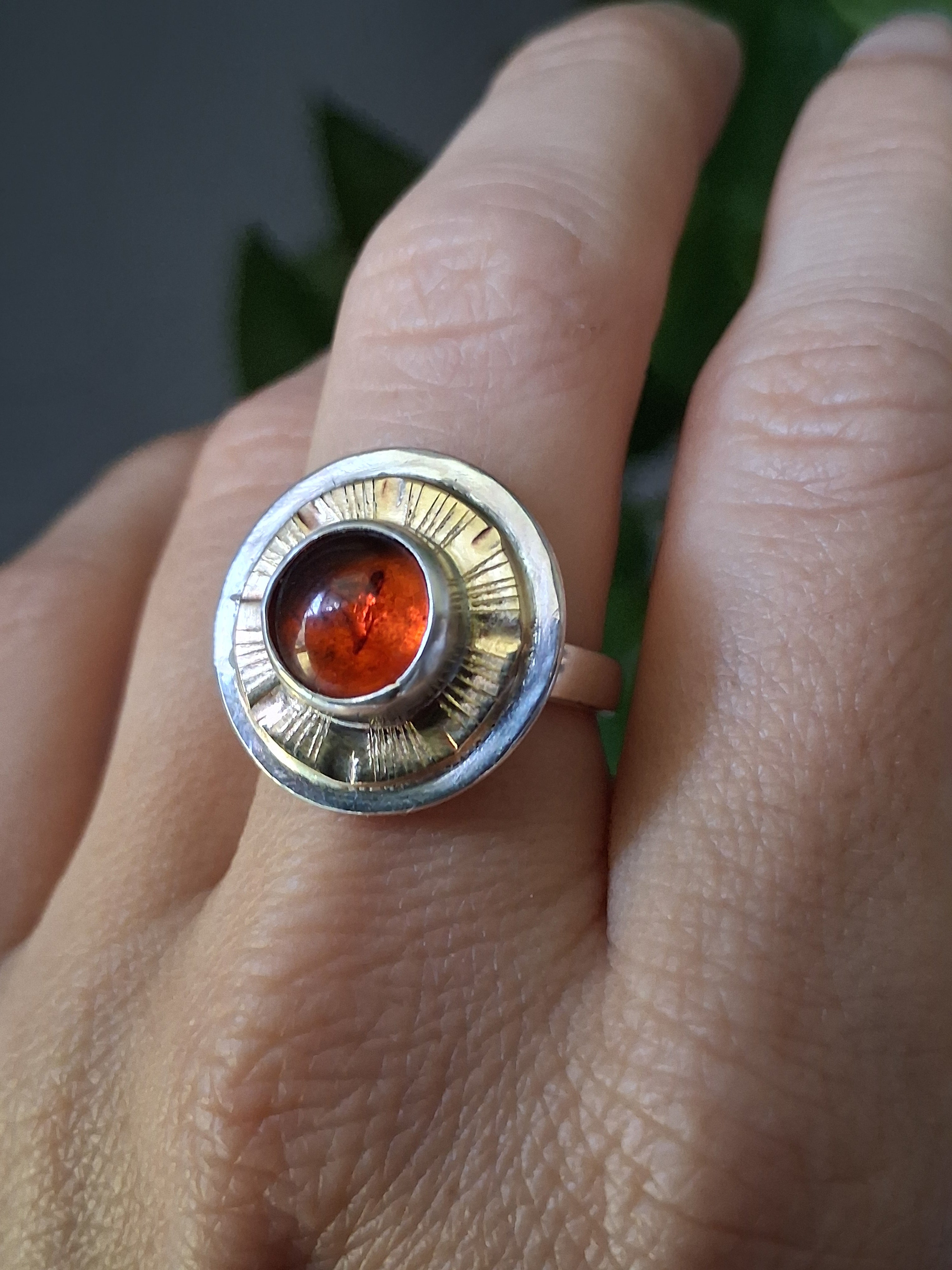Inner Compass Empower-Ring - Baltic Amber Harvest Moon